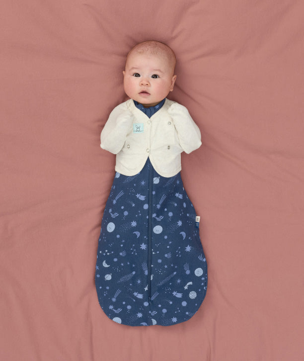 ergoPouch butterfly cardi for babies, made from organic, breathable fabric for ultimate comfort.