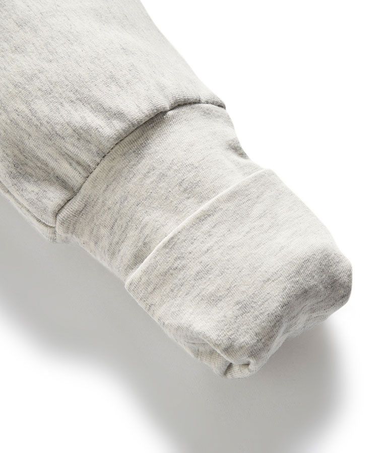 Close up of ergoPouch Sleep Onesie 1.0 TOG Grey Marle hand and foot cuffs