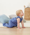 Infant crawling in sleep-sack-0-2-tog-night-sky