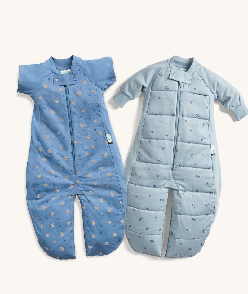 Flatlay of ergoPouch Spring Sleep Suit Sack 1.0 TOG Petit Pretzel and 2.5 TOG Dragonflies, the ideal bundle for spring